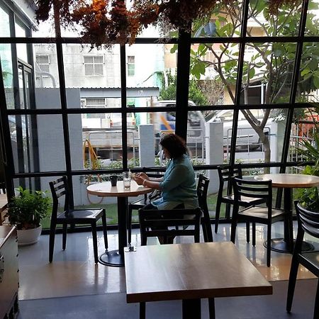 Windmill Fashion Hotel 高雄市 エクステリア 写真