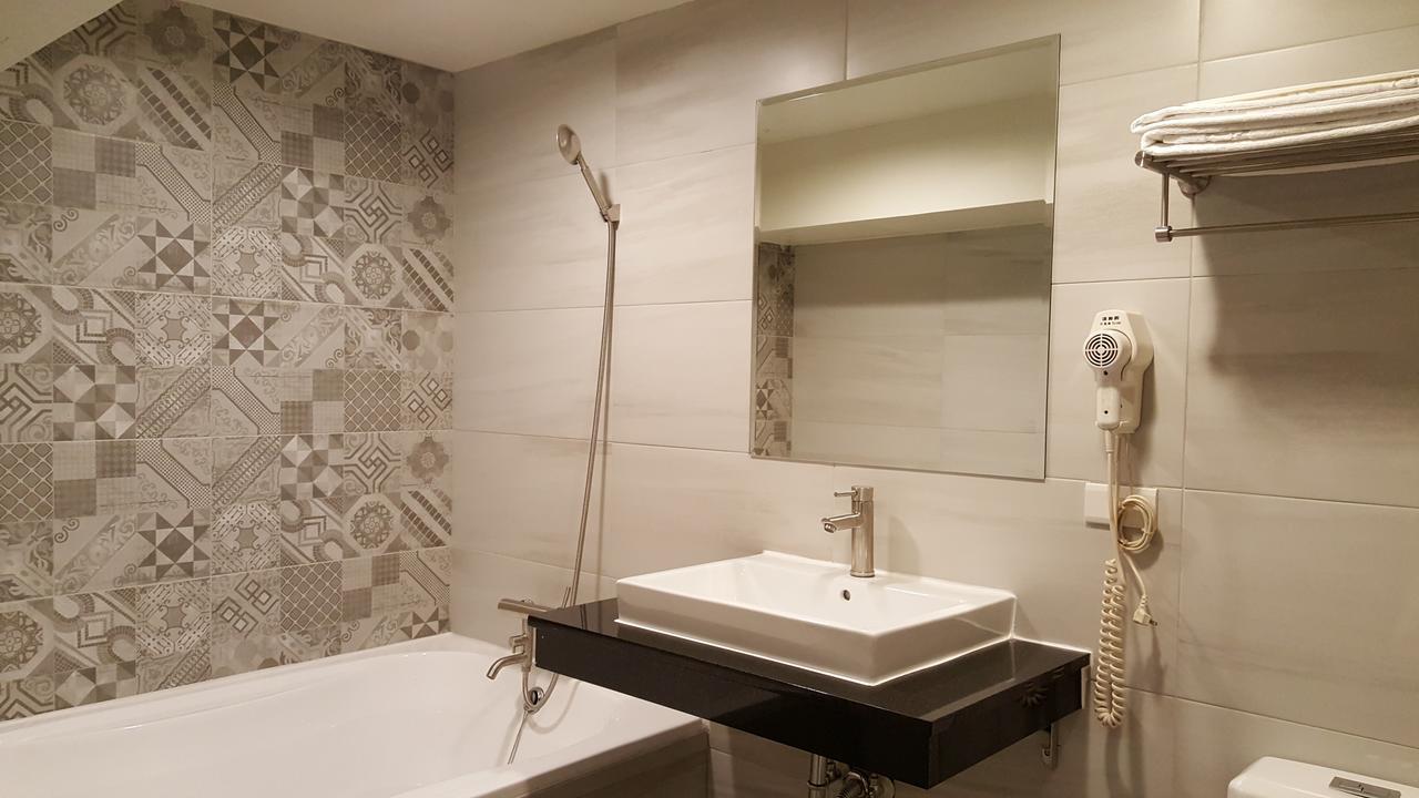 Windmill Fashion Hotel 高雄市 エクステリア 写真
